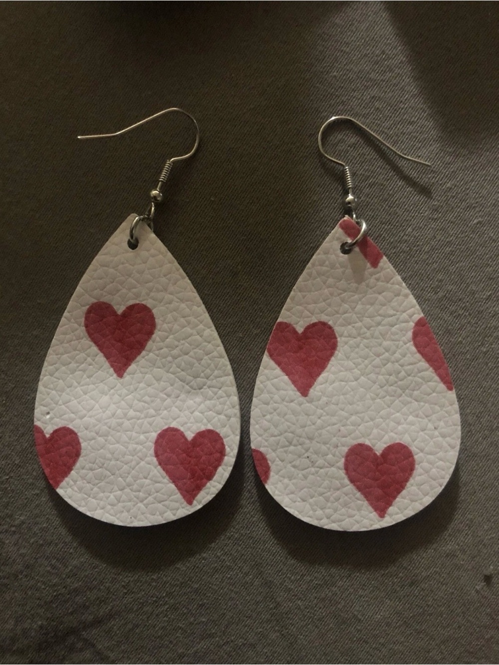 Valentine's Day Faux Leather Dangle Teardrop Earrings White with Red Hearts